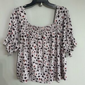 Melloday purple cheetah printed short sleeve top